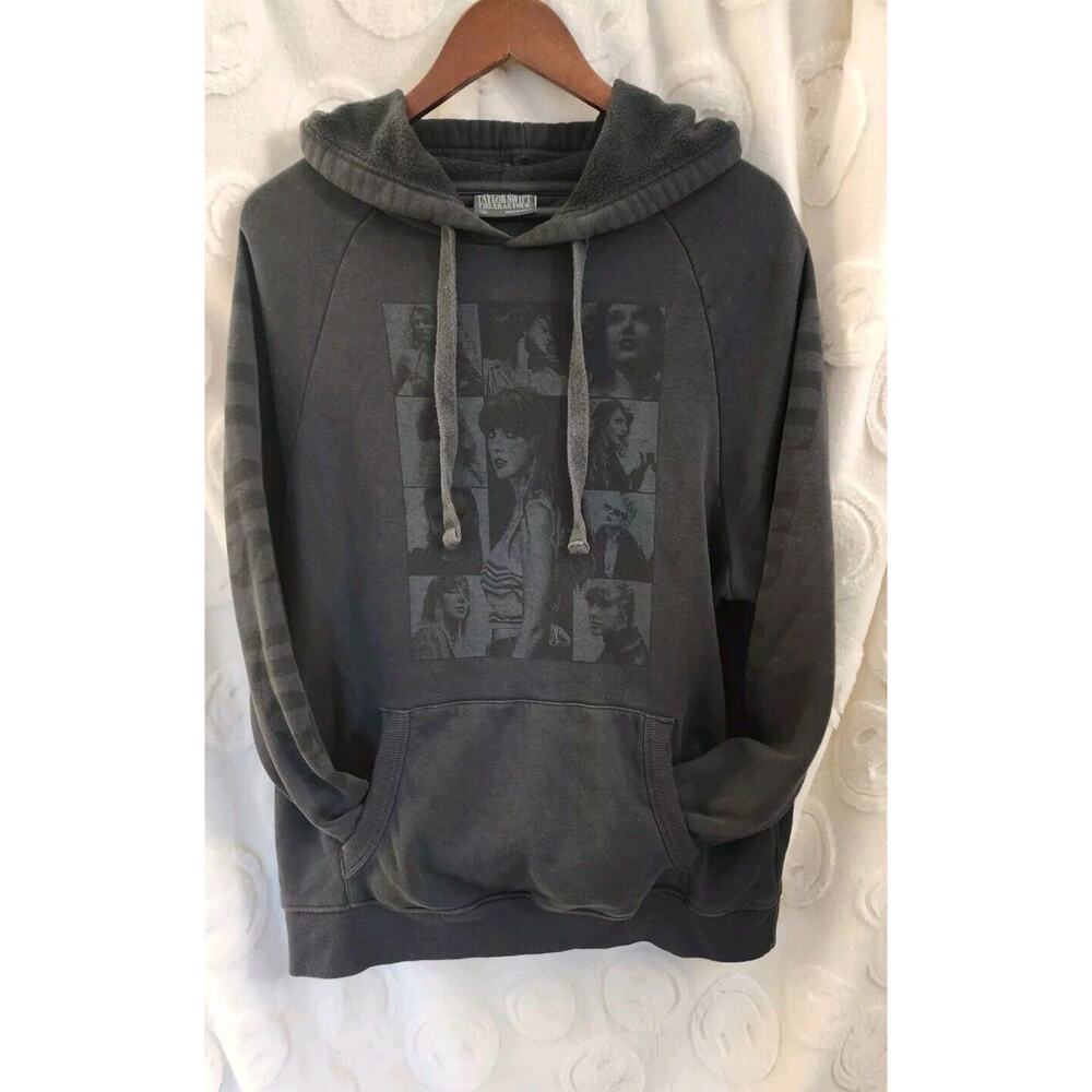 Medium Pre-loved 2023 Taylor Swift The Eras Tour Official Merch Hoodie